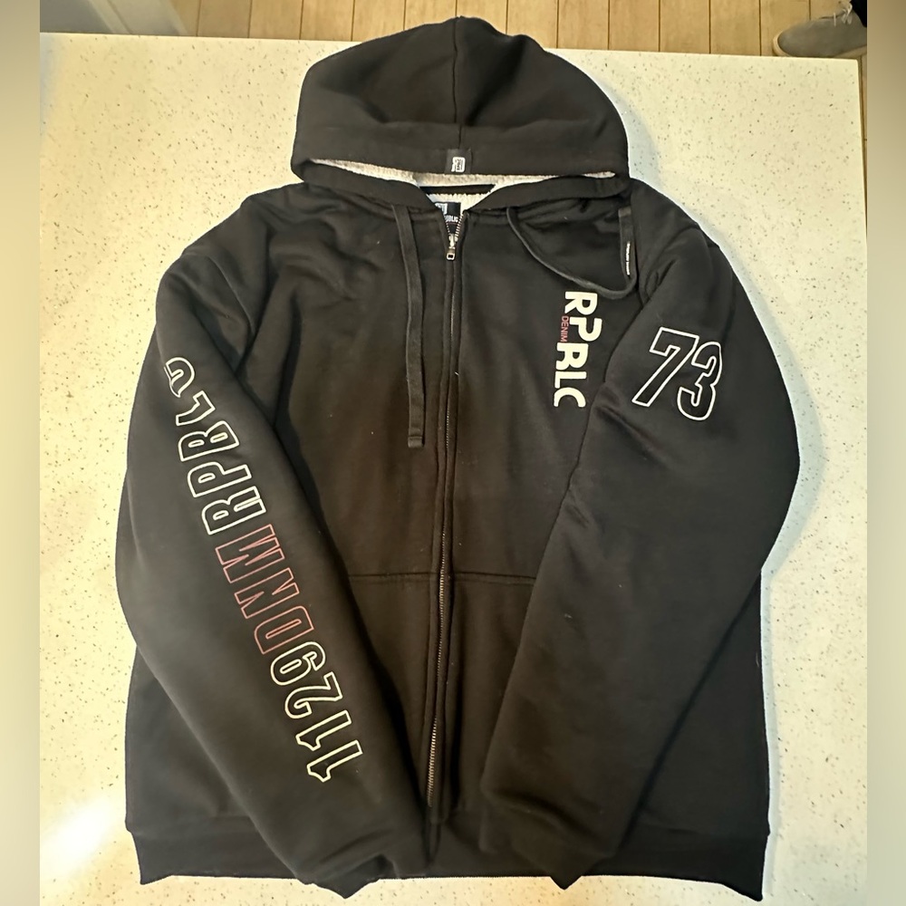 Men’s fleece lined zip up hoodie by Denim Republic